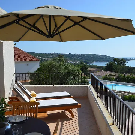 Kalliste & 호텔 3*