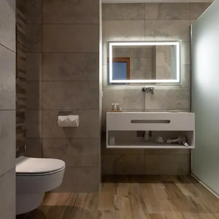 호텔 Kalliste & 3*