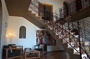 Kalliste & Hotel 3*