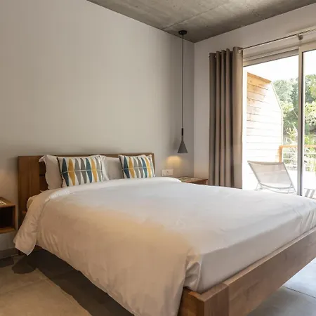 Kalliste & ホテル