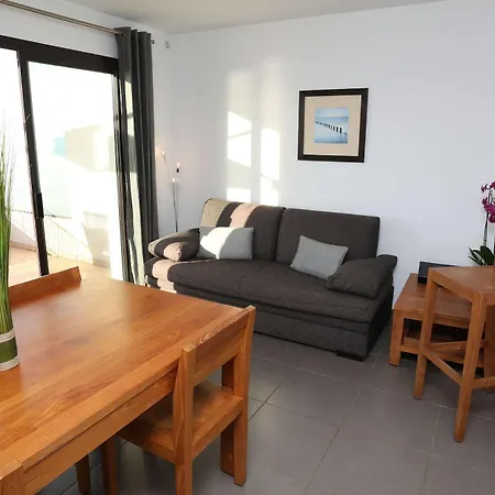 Hotel Kalliste & 3*